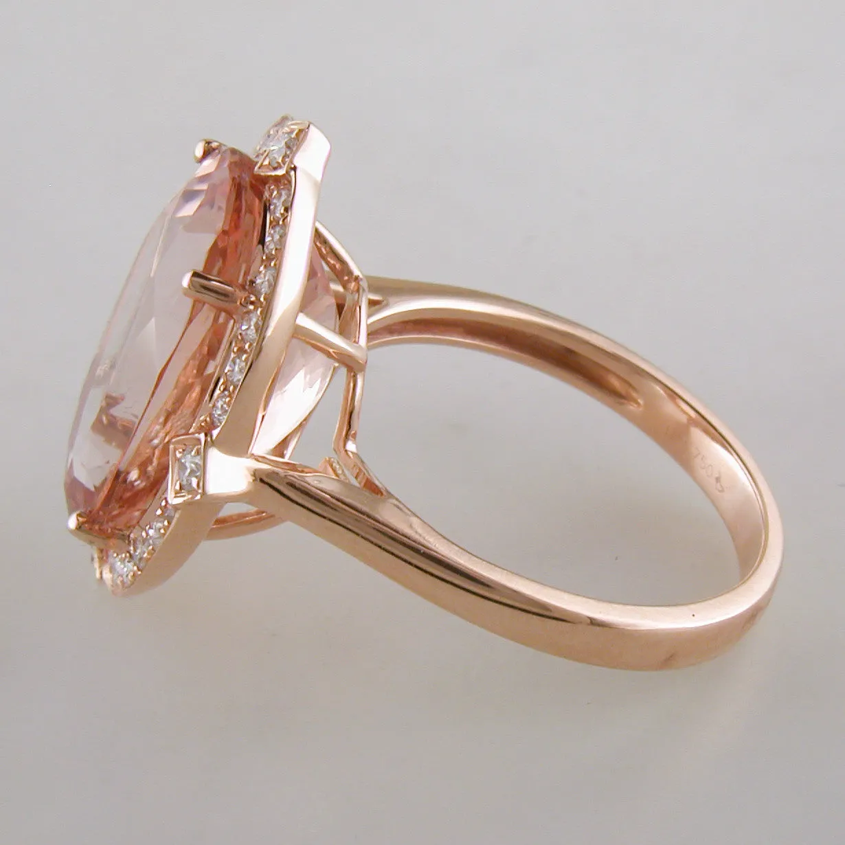 Doves Morganite 18K Pink Rose Gold Diamond Oval Halo Ring