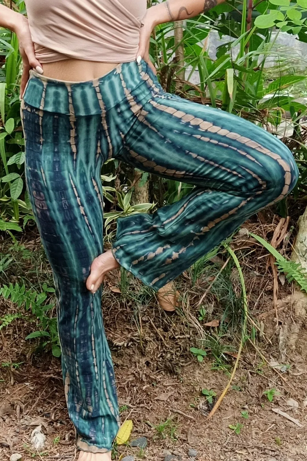 Flared Yoga Pants in Rainforest